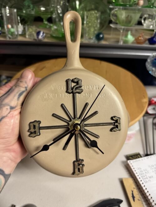 4429 Vtg 6.5 Inch Cast Iron Pan Wall Clock New Movement New Works