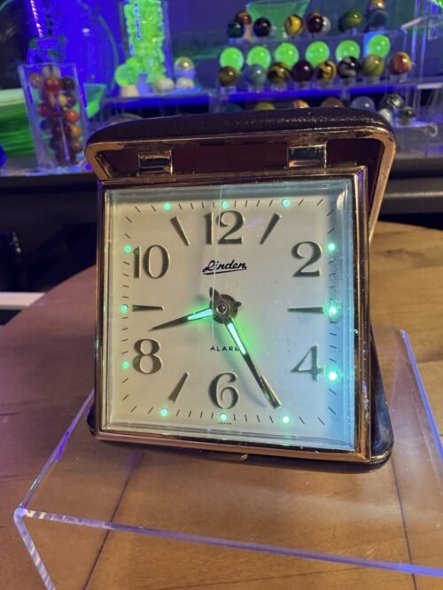 4586 Vtg Linden Square Brown Travel Alarm Clock Working Crystal Is Cracked Glows