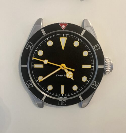 9-inch Wall Clock - Retro Luxury Wristwatch Bond Diver Style