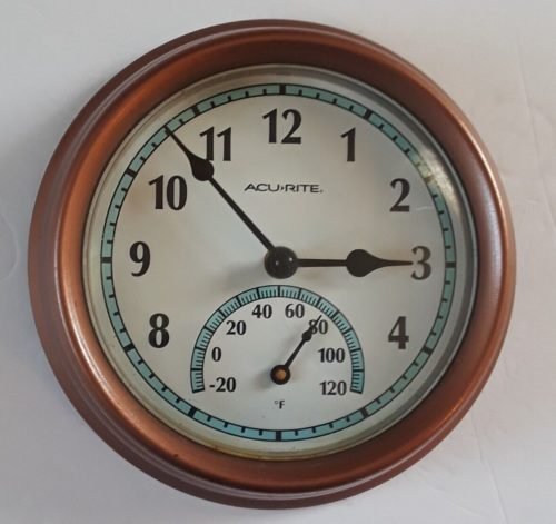 Acu-Rite Indoor Outdoor 8.5" Quartz Clock-Thermometer Excellent Condition