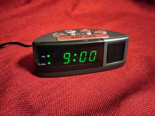 Advance model 4135 alarm clock, green display, extra loud, very good