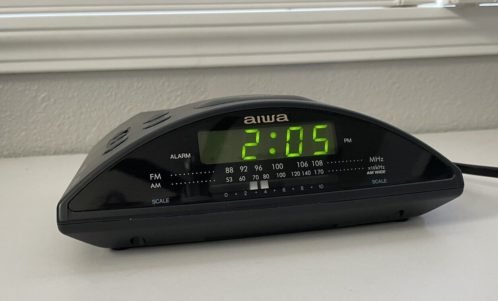 AIWA AM/FM Alarm Clock Radio [FR-A200U] - Digital Display - Great, Working Cond