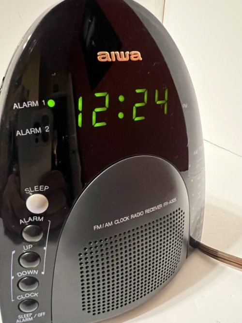 Aiwa Digital Clock AM/FM Radio Receiver FR-A305U, Dual Alarm, 60Hz 9V DC Back Up