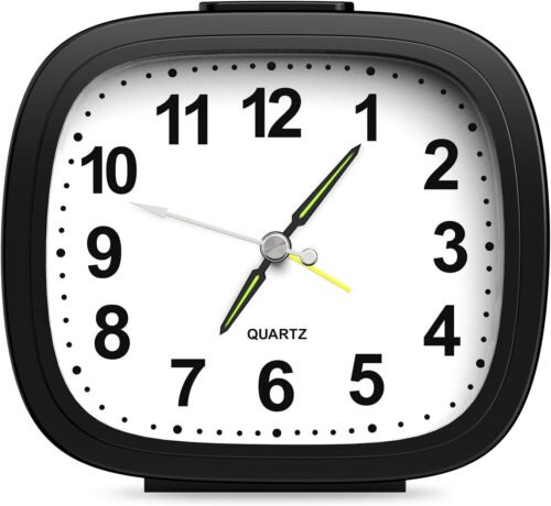 Analog Alarm Clock, Silent Non Ticking Bedside Clock Battery Powered, Smal