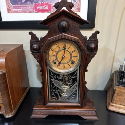 ANTIQUE E. INGRAHAM KITCHEN MANTEL CLOCK WALNUT / DARK OAK,RUNS