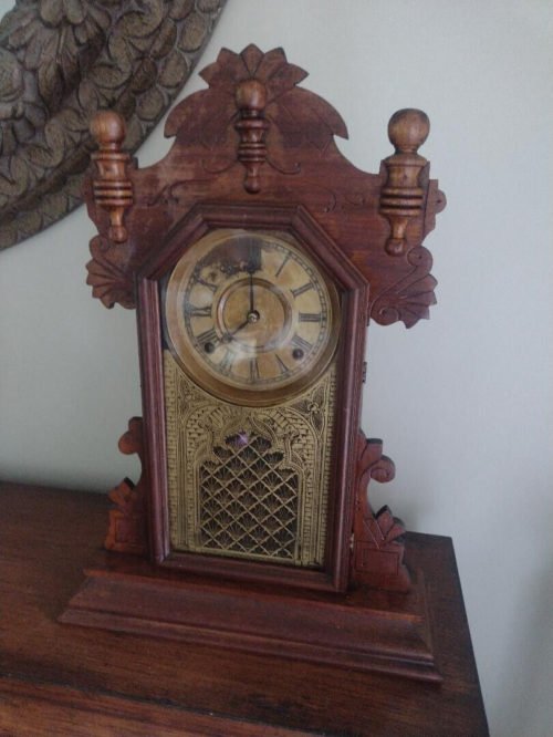 ANTIQUE INGRAHAM GINGERBREAD LARGE MANTLE COCK