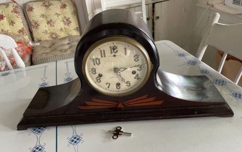 Antique New Haven Westminster Chime Mantle Clock ~ Nice Condition ~