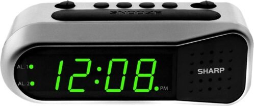 Atomic Digital Alarm Clock Battery Operated Self-Setting Digital or Desk