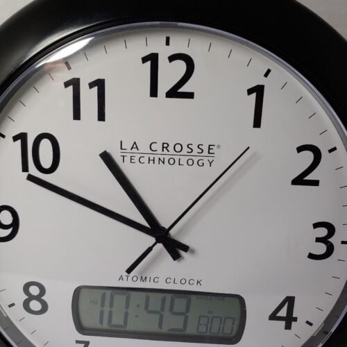 Atomic Wall Clock LA Crosse Technology WT-3145U Analog 14.5" Round Black