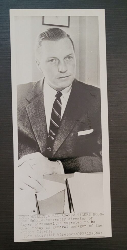 BASEBALL DETROIT TIGERS MILWAUKEE ATLANTA BRAVES PHOTO JOHN MCHALE VINTAGE WOW