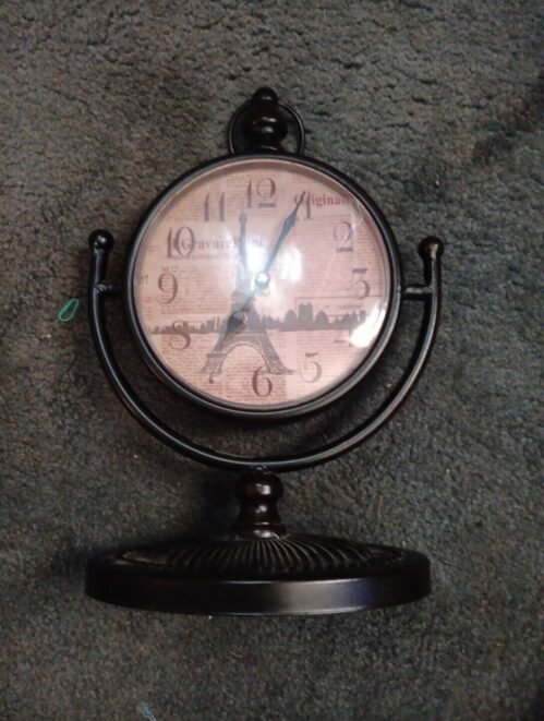 Battery Operated Eiffel Tower Paris France Table Clock AA Quartz