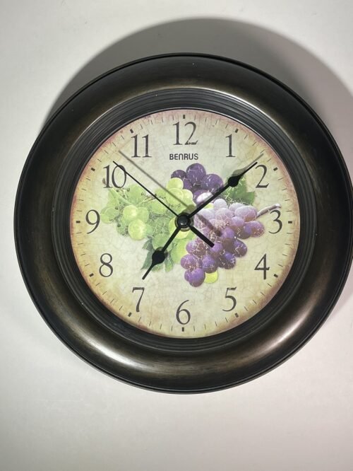 Benrus Battery Kitchen Wall Clock 9” Round Metal Hands Grapes Grapevine
