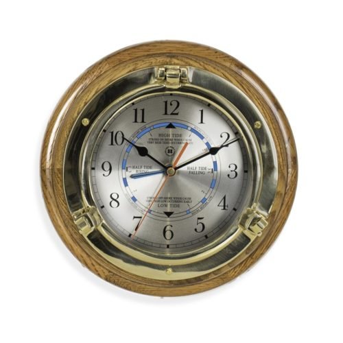 Bey Berk Lacquered Brass Porthole Tide & Time Quartz Clock on Oak Wood. 3