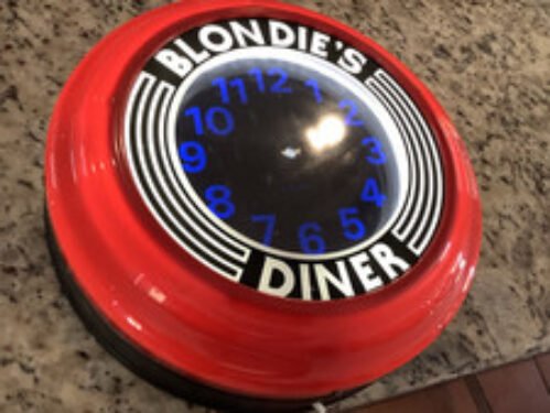 Blondie Diner Retro Metal Wall Clock Red look. Retro Look 50’s Needs Work
