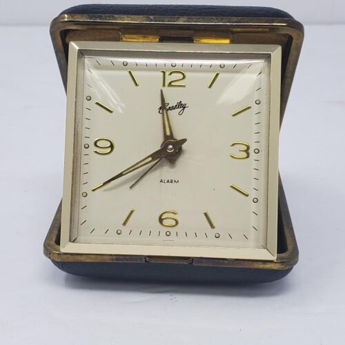 BRADLEY VINTAGE TRAVEL CLOCK (B07004149)