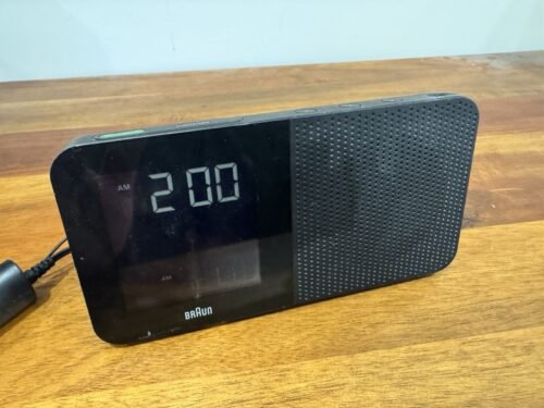 Braun BNC010BK-SRC - digital global radio controlled clock radio + Power Cord