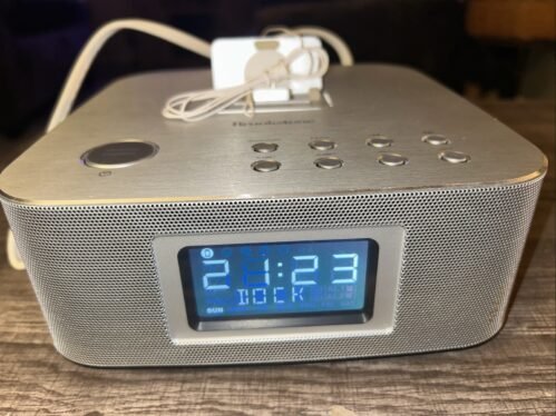 BrookStone Bluetooth Clock Radio With Apple Lightning Dock Excellent Working