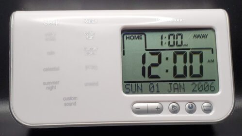 Brookstone Tranquil Moments Alarm Clock Travel Sounds Therapy White Noise 590877