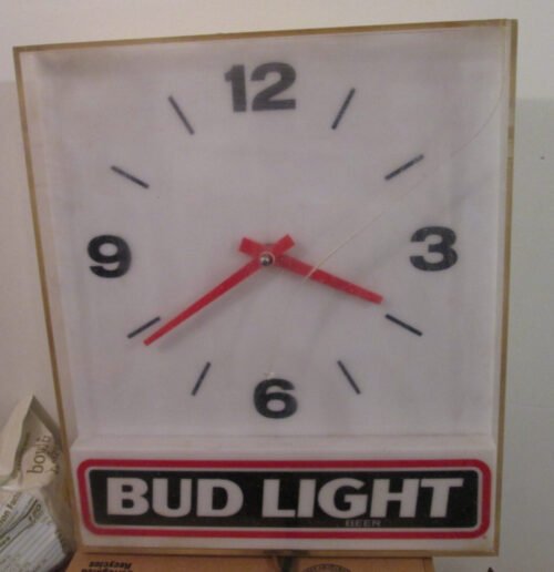 Bud Light Prestige Backbar Light Up Clock 1991 Works Cracked Plastic Case