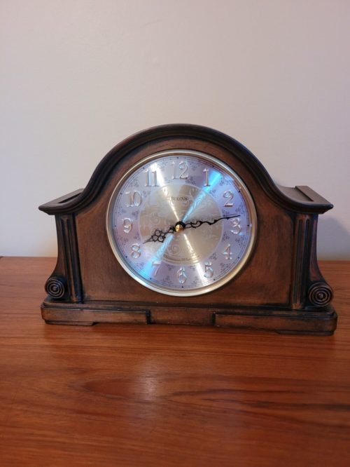 BULOVA B1975 CHADBOURNE OLD WORLD MANTLE QUARTZ CLOCK! WALNUT, BRASS FINISH