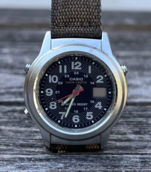 Casio Wave Ceptor Watch Men Silver Tone Black Dial 4756 WVQ-140A Atomic Timekeep