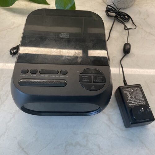 CD/AM/FM Alarm Clock Radio with USB Port Charge Devices + Aux-in Jack Cd Player