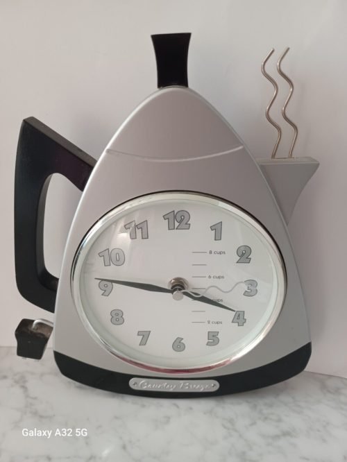Country Breeze Quartz Retro Style Coffee Pot Wall Clock Display