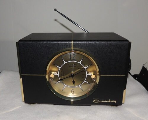 Crosley Lewis Retro AM/FM Bluetooth Tabletop Clock Radio, Black, CR3038A-BK