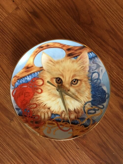 Cuddly Kitty Cat 8 1/2 Inch Clock !!
