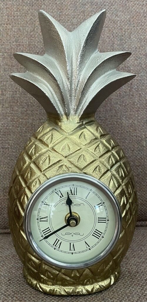 CUTE Metal Pier 1 One PINEAPPLE Clock Table Top Decor Tropical Tiki Summer