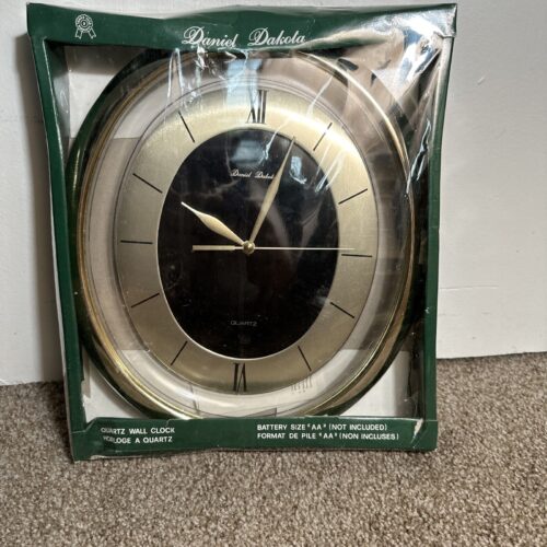Daniel Dakota Wall Clock Beautiful Contemporary Oval Shape 12” Tall BRAND NEW