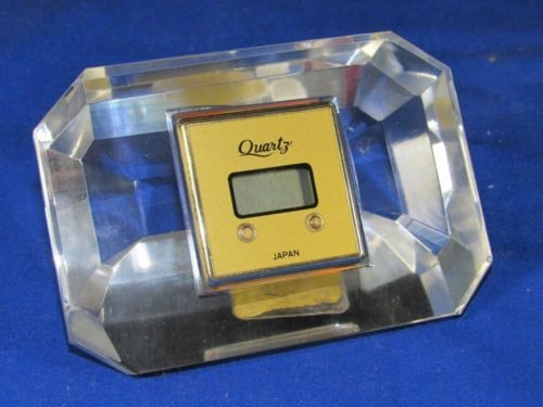 Desk Mantel Clock Japanese Crystal Quartz,Battery Operated,4″ wide gold faced