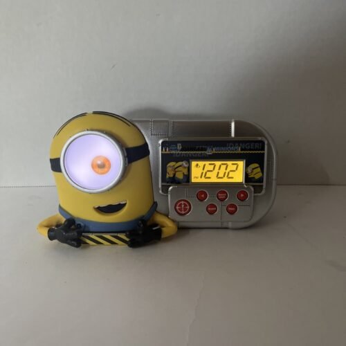 "Despicable Me" - Minion Kids Alarm Clock With Night Light & Sound Effects.