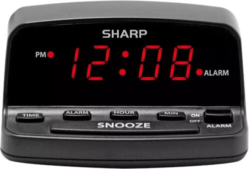 Digital Alarm Clock with Keyboard Style Controls Battery Back-Up Easy to Use NEW
