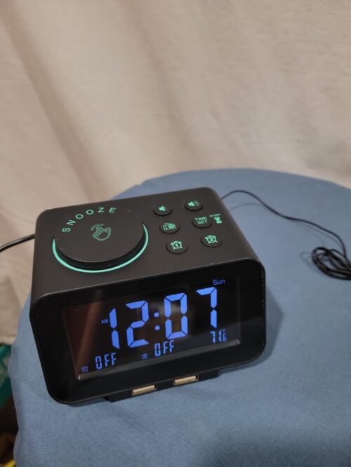 Digital Dual Alarm Clock Radio 0-100% Dimmer USB Charging FM Sleep Timer Snooze