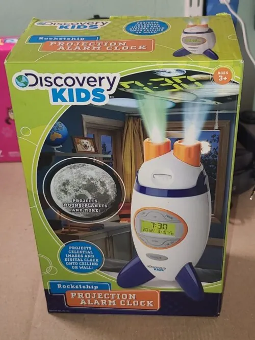 Discovery Kids Rocketship Projection Alarm Clock Projects Moon, Planets & More featured image