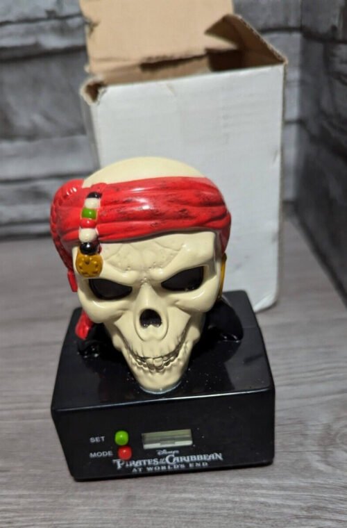 Disney PIRATES of the CARIBBEAN At World's End Skull Projector Alarm Clock
