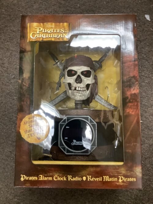 Disney Pirates Of The Caribbean Talking Skull Alarm Clock Radio. NEW!
