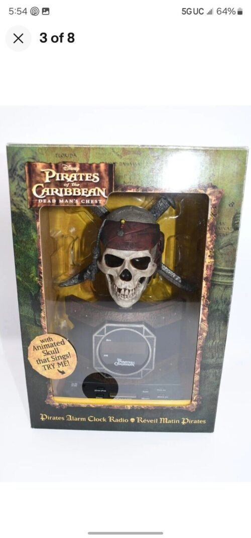 Disney Pirates Of The Caribbean Talking Skull Alarm Clock Radio. NEW!