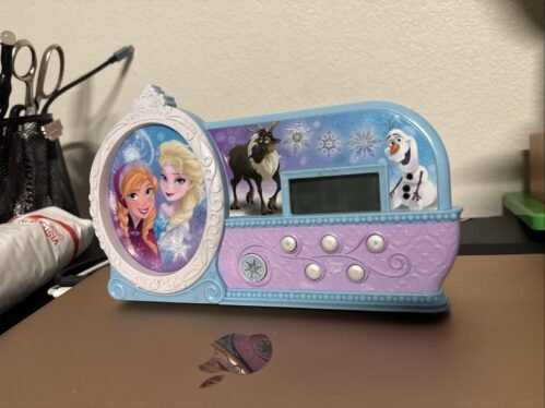Disney's Frozen Anna/Elsa "Let It Go" Alarm Clock | Plays Song | Snooze/Light
