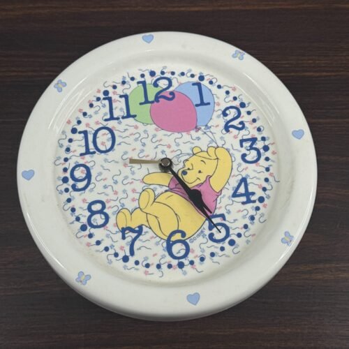 Disney Winnie the Pooh Analog Wall Clock Round 9.5" Pooh Party Balloons Vintage