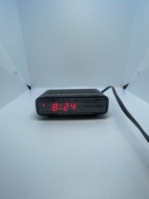 Electro Brand AM/FM Radio Alarm Clock - Model 4610 Black Tested and Working