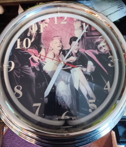 Elvis,MM,Bogart,James Dean Retro lighted Neon Wall Clock-RARE