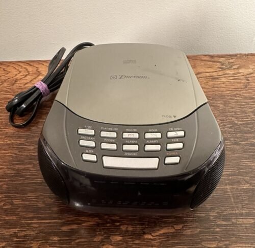 Emerson CKD9902 Digital Dual Alarm Clock Radio CD Player Tested Working