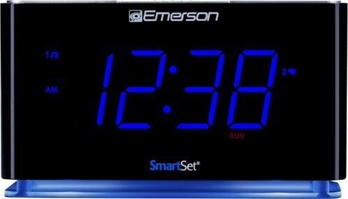 Emerson CKS1507 Smartset Radio Alarm Clock, 1.4" Blue LED Digital Display, USB
