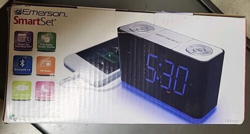 Emerson CKS1507 Smartset Radio Alarm Clock, 1.4" Blue LED Digital Display, USB