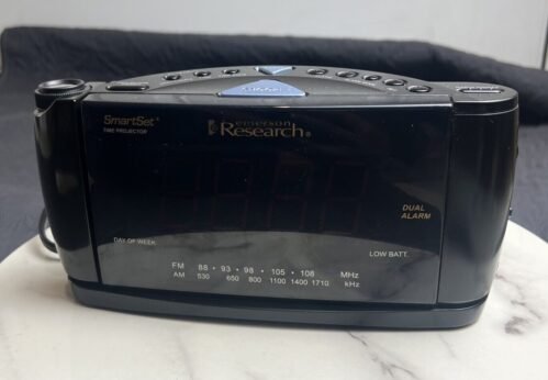 Emerson CKS3528 SmartSet Projection Clock Radio With Dual Alarms Tested & Clean