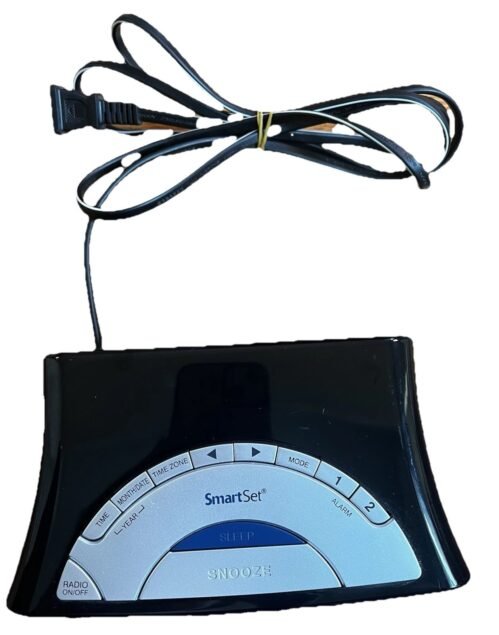 Emerson CKS9031 Smart Set Dual Alarm Clock AM/FM Radio *Tested and Works*