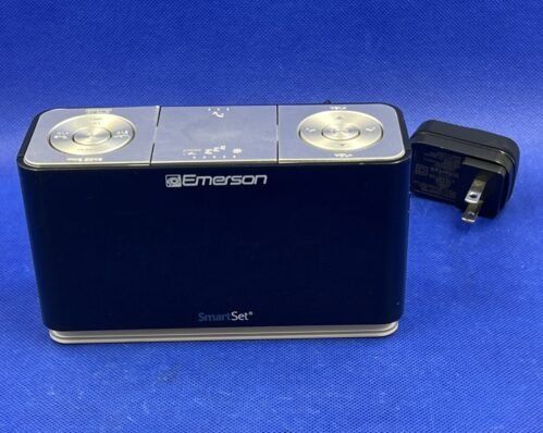 Emerson Smart Alarm Clock Radio USB Charger Bluetooth Aux Nightlight CKS1507
