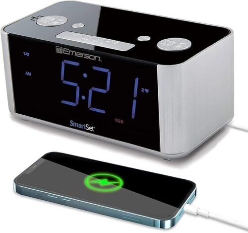 Emerson SmartSet Dual Alarm Clock Radio, USB port for iPhone/iPad/iPod/Android